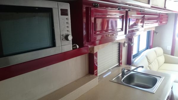 Amerikai luxus lakóbusz