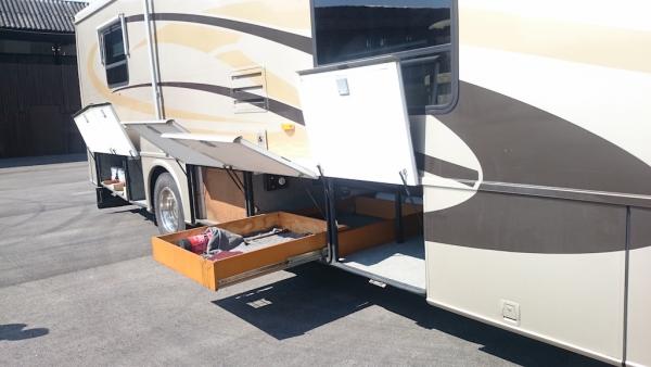 Amerikai luxus lakóbusz