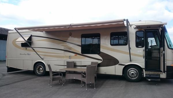 Amerikai luxus lakóbusz