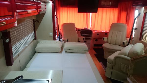 Amerikai luxus lakóbusz