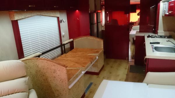 Amerikai luxus lakóbusz